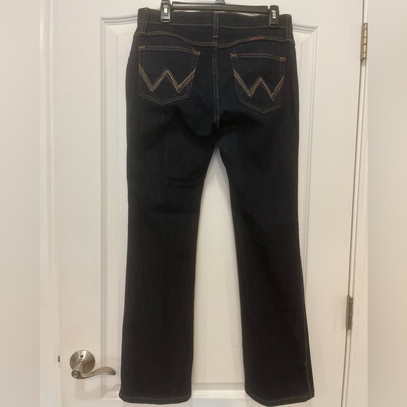 Wrangler Q Baby Boot Cut The Ultimate Riding Jean, Size 9/10 x 30, NWOT - Picture 6 of 14